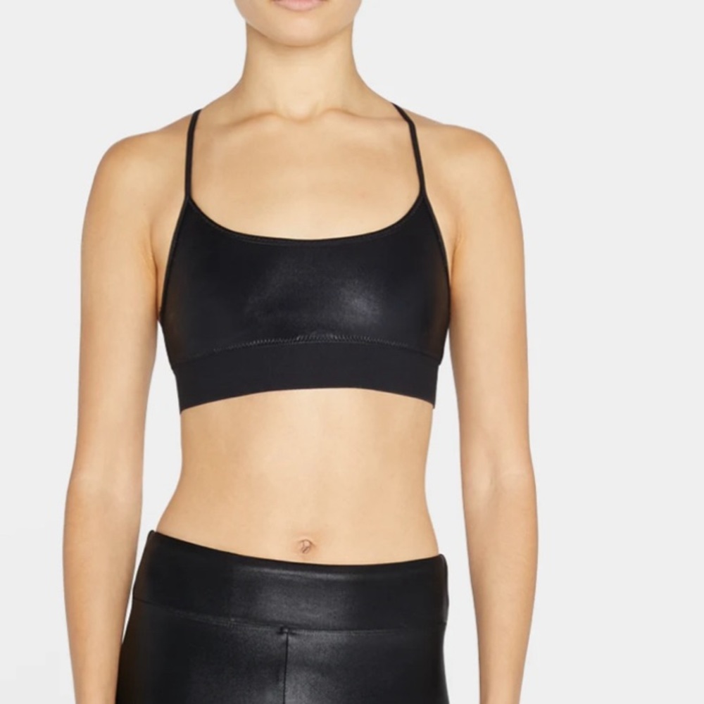 KORAL ACTIVEWEAR
Sweeper Versatility Sports Bra